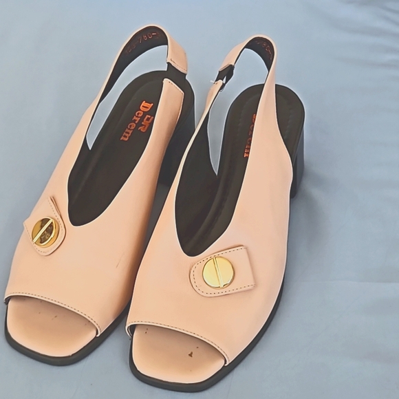 Dr. Derem Shoes  size 39 - US 8.5-9 - Picture 1 of 3